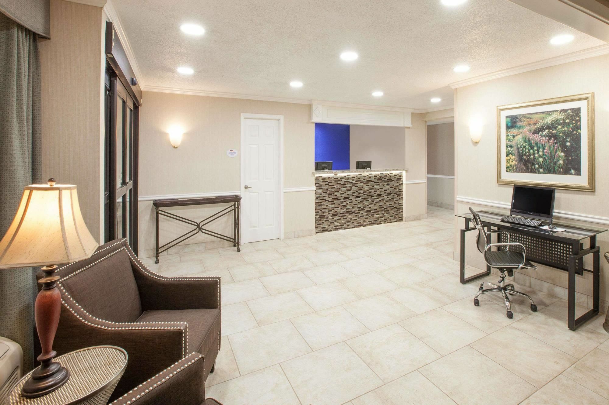 Baymont By Wyndham טקסרקנה מראה חיצוני תמונה